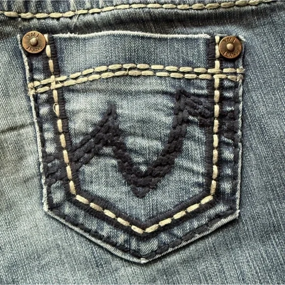 🌙 YMI JEANS Low-Rise Skinny Distressed Denim Size 3 👖 - Picture 4 of 14